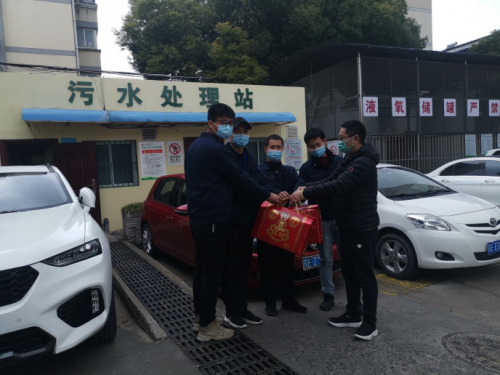 <b> 专业运维团队更需要敬业</b>